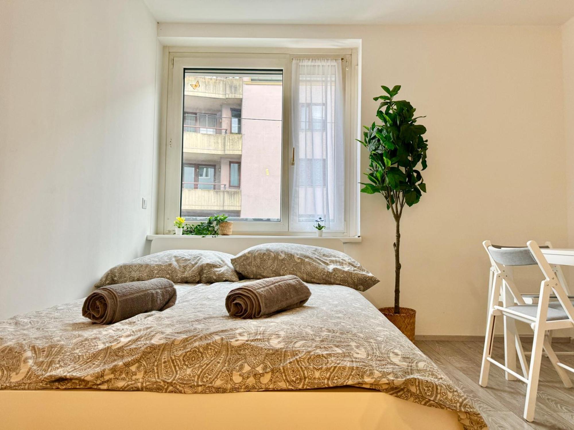 Prime Suites Near Schoenbrunn Castle Виена Екстериор снимка