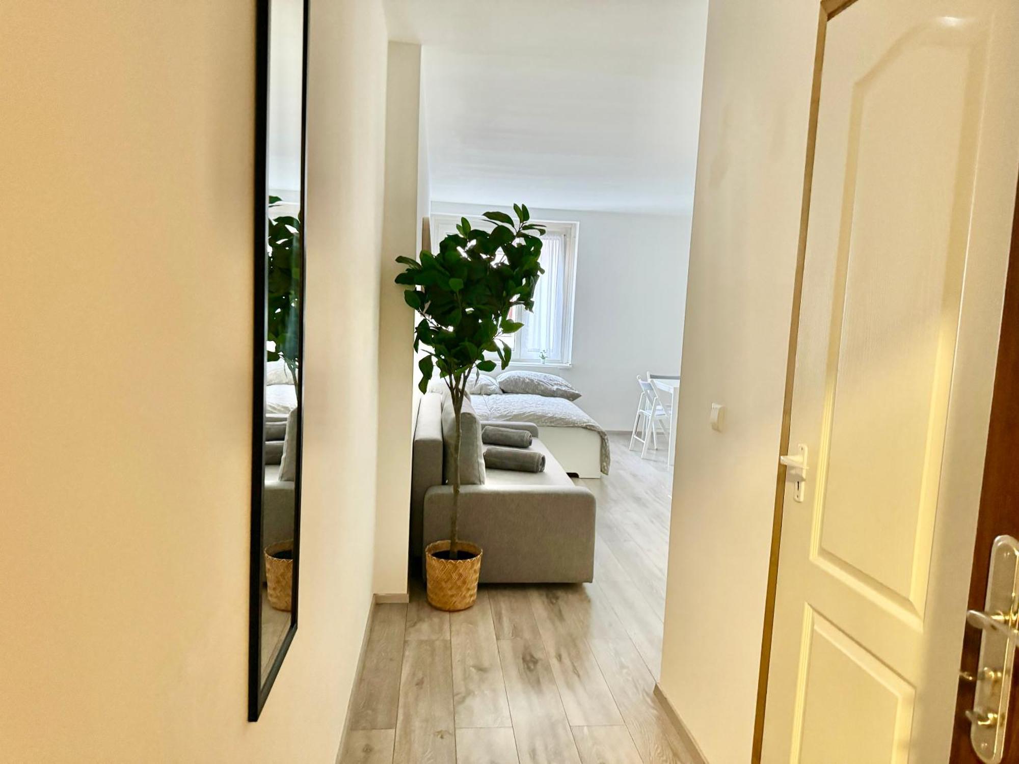 Prime Suites Near Schoenbrunn Castle Виена Екстериор снимка
