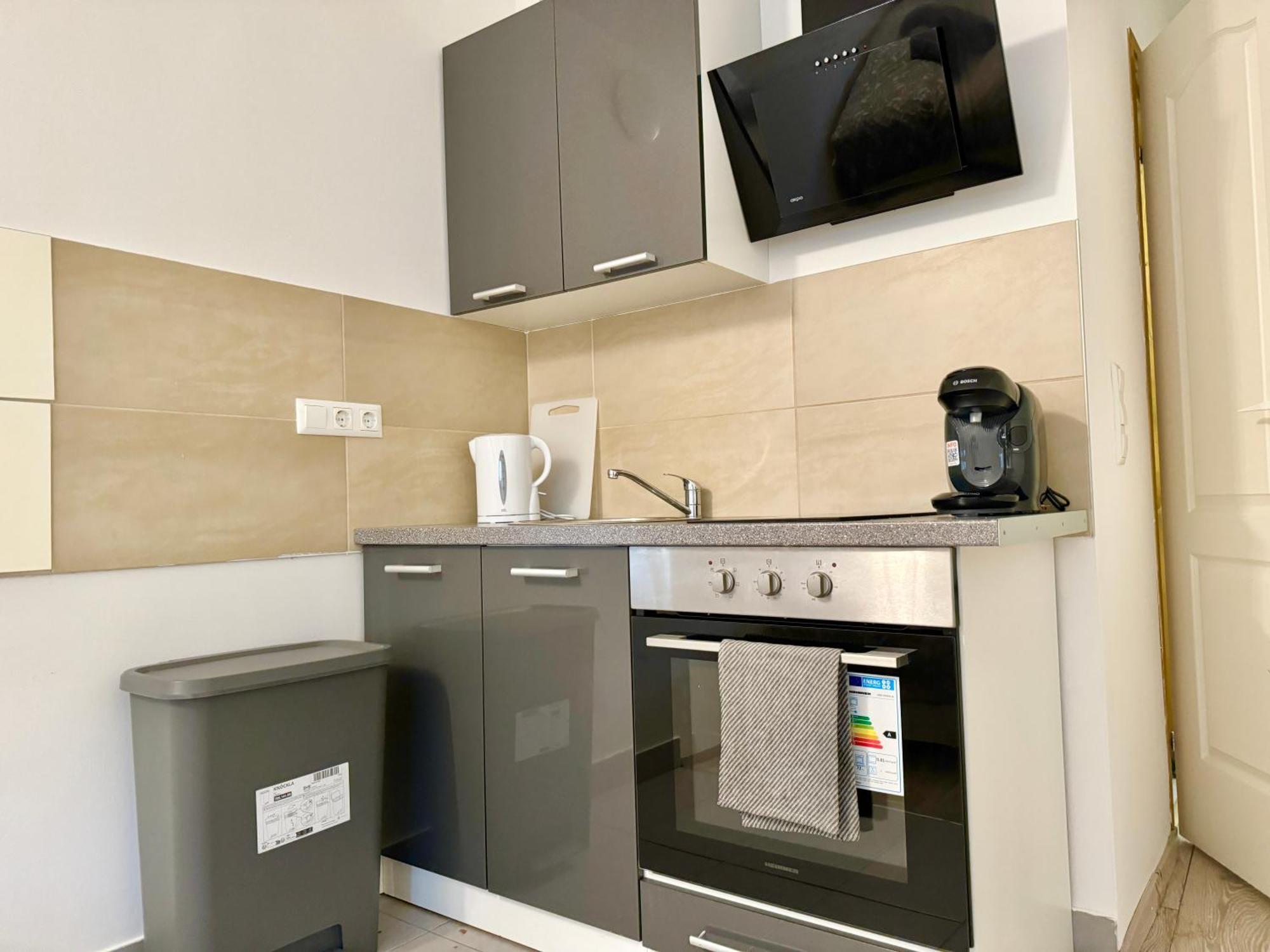 Prime Suites Near Schoenbrunn Castle Виена Екстериор снимка